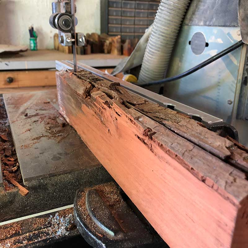 https://knife-en-place.com/cdn/shop/products/live-edge-flamewood-board-resawed-on-bandsaw-making-knife-holder_1200x.jpg?v=1627631202